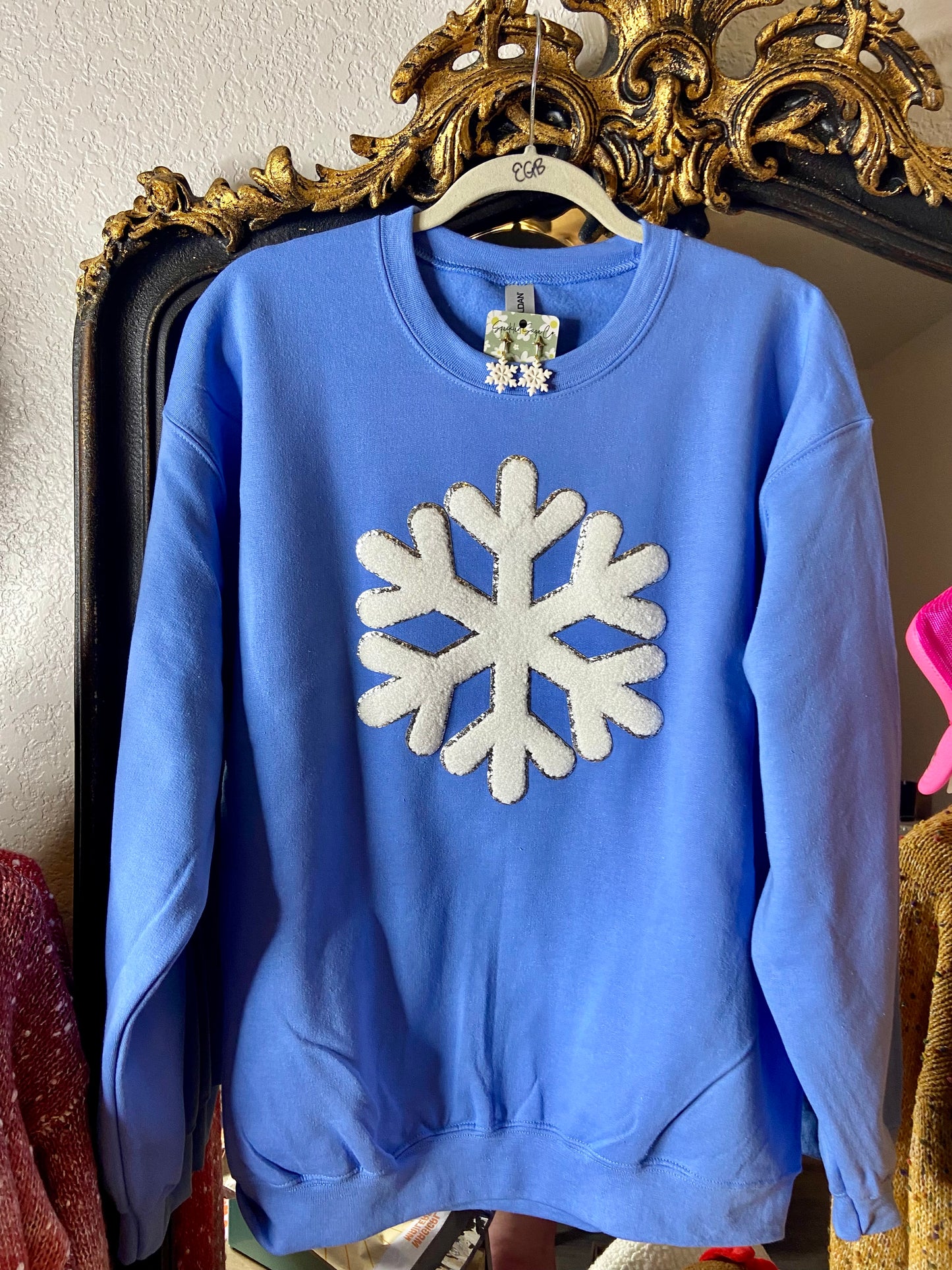 Chenille Snowflake Patch Sweatshirt