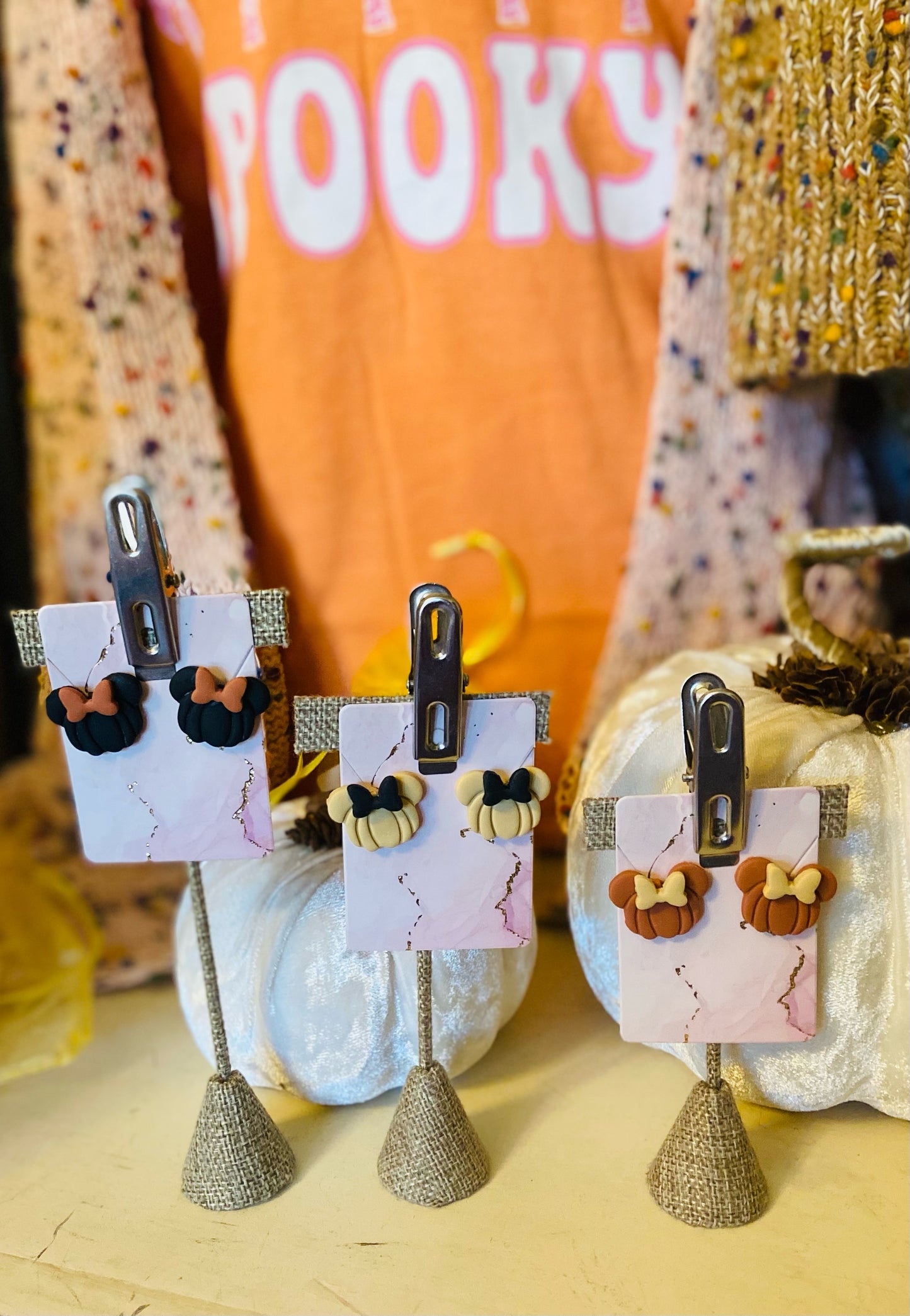Minnie Pumpkin Studs