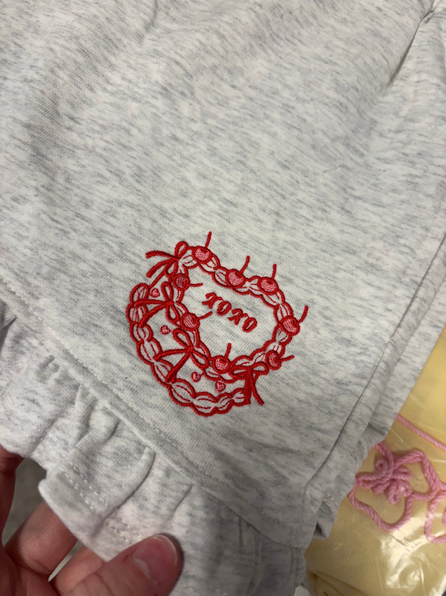 XOXO Embroidered Cake Lounge Set